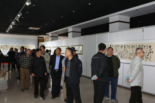 周鹏飞毛体书法·大写意画艺术大展在德州董子文化街美术馆开幕