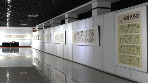周鹏飞毛体书法·大写意画艺术大展在德州董子文化街美术馆开幕